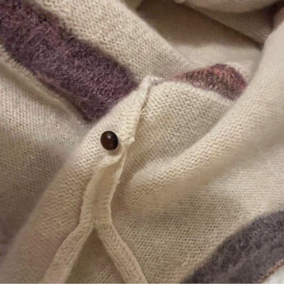 M&K Sculpted Cashmere/mohair Hi-Neck Sweater, ecru w\ Multicolor Accents, M - Picture 10 of 11